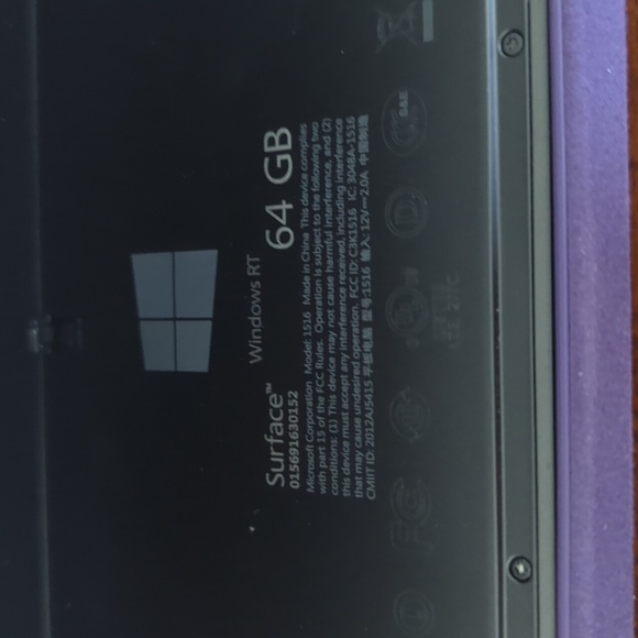 Windows Surface RT tablet w/ Bonus detachable purple keyboard - Picture 5 of 7